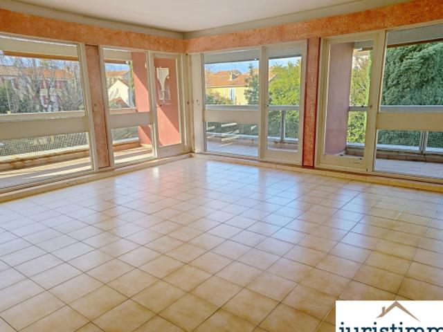 appartement dans résidence sécurisée de 113 m2 avec ascenseu