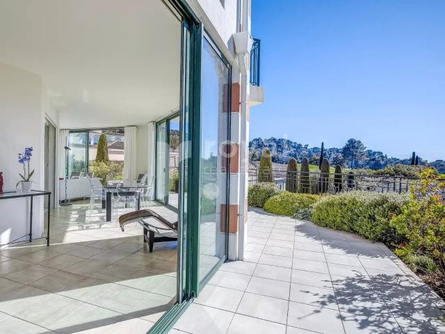 Appartement dans un domaine sécurisé Royal Mougins Golf 150m² Mougins