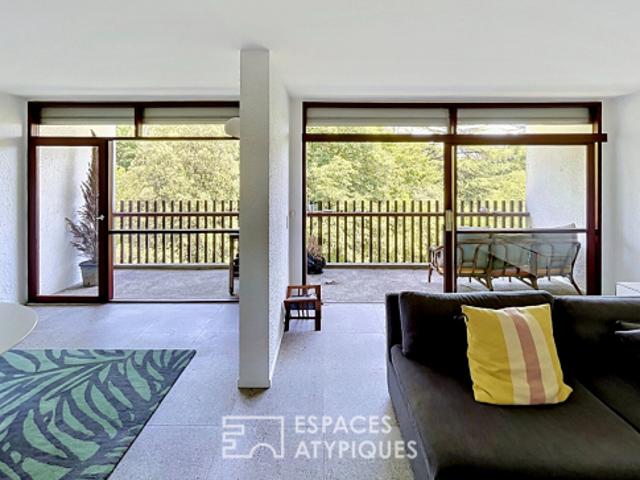 Appartement d'architecte avec balcons et vue dégagée