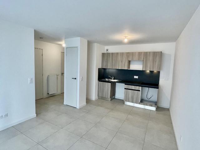 Appartement de 44m2 avec garage à Annecy, situé au Rez de jardin