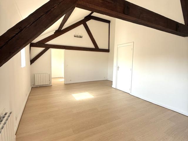 APPARTEMENT DE 44M2 COURRIERES