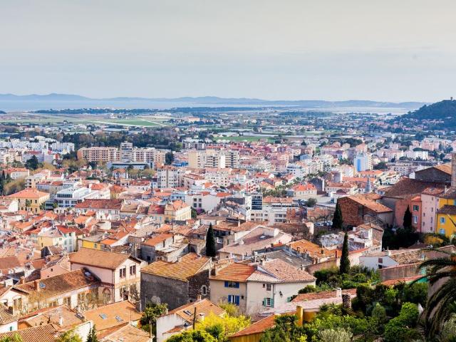 Appartement de 4 chambres de luxe en vente à Hyères, France
