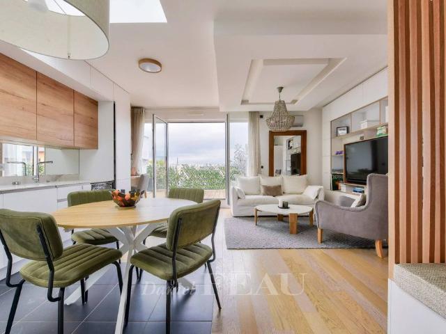 Appartement de 4 chambres de luxe en vente à Suresnes, France