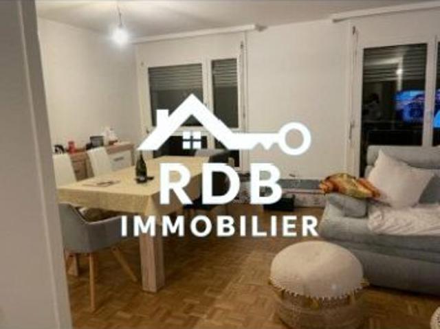 Appartement de 4 pièces au 3ème étage situé à Genève 1205