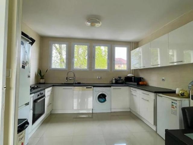 Appartement loué 4 pièces 63 m² à Melun