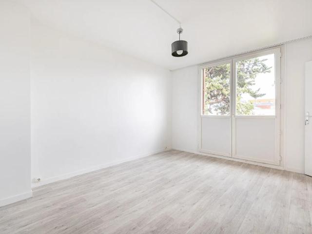 Appartement de 4 pièces de 62 m² à Romainville