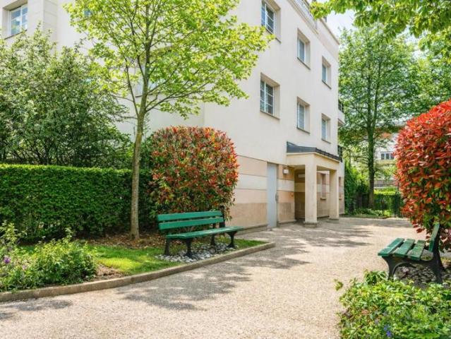 Appartement de 4 pièces de 77.54 m² 2 parkings