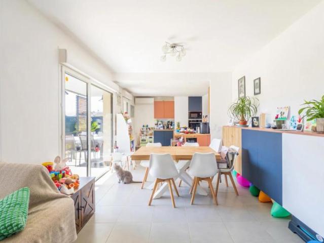 T4 de 102 m² avec jardin à Arthaz Pont Notre Dame