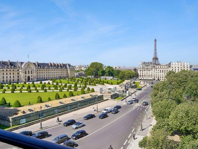 Appartement de 4 pièces de luxe à Tour Eiffel, Invalides – Ecole Militaire, Saint Thomas d’Aquin, France