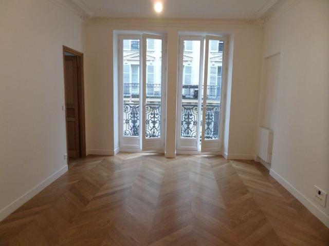 Appartement de 4 pièces de luxe à Tour Eiffel, Invalides – Ecole Militaire, Saint Thomas d’Aquin, France