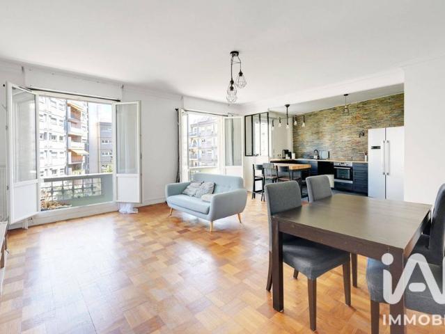 Appartement de 4 pièces de luxe en vente à Courbevoie, France