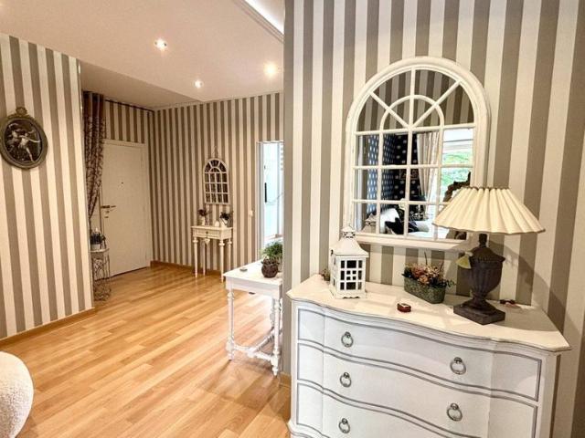Appartement de 4 pièces de luxe en vente à Caen, France