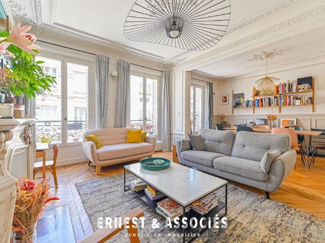 Appartement de 4 pièces de luxe en vente à Canal Saint Martin, Château d’Eau, Porte Saint Denis, France