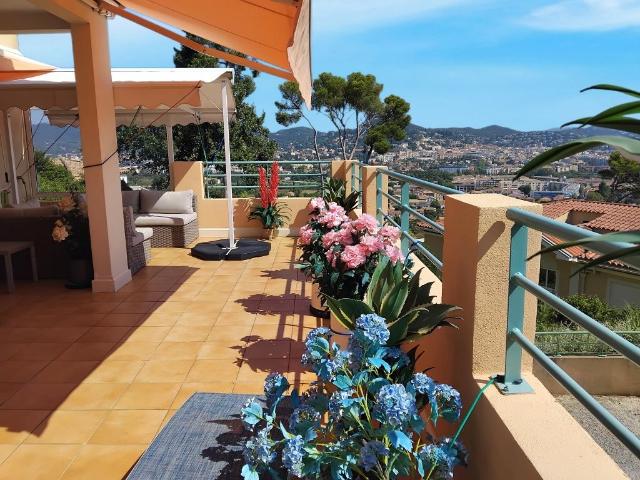Appartement de 4 pièces de luxe en vente à Hyères, Provence Alpes Côte d'Azur