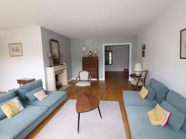 Appartement de 4 pièces de luxe en vente à Louveciennes, France