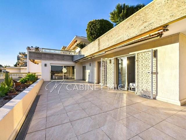 Appartement de 4 pièces de luxe en vente à Mandelieu, Provence Alpes Côte d'Azur