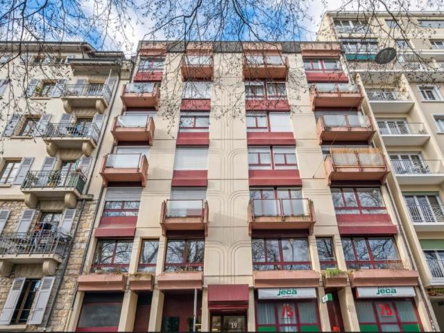 Appartement de 4 pièces idéalement situé proche de lArve