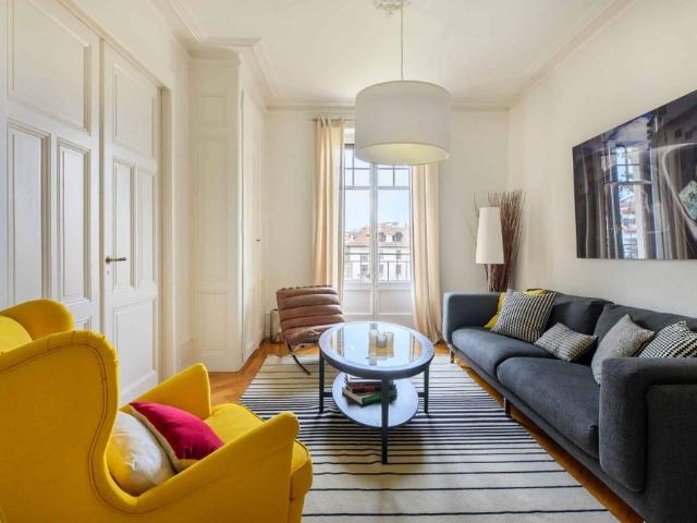 Appartement de 4 pièces meublé à la Rue des Délices