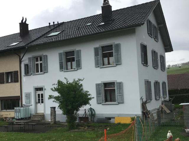 appartement de 4.5 pièces avec jardin et place de parc