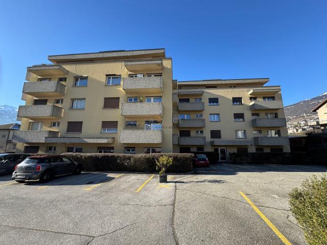 Appartement de 4.5 pièces / bon emplacement! Dreamo. Ch