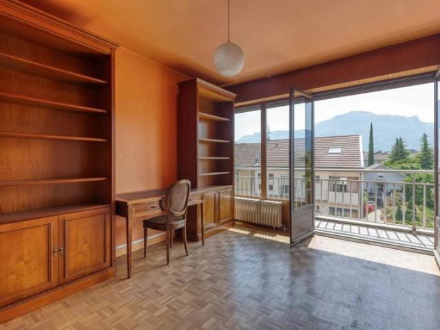 Appartement de 5 pièces de 112 m² à Grenoble