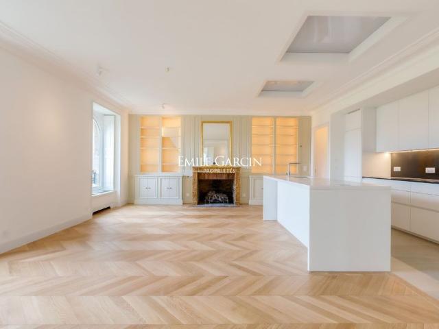 Appartement de 5 pièces de luxe en location à Champs Elysées, Madeleine, Triangle d’or, Paris, Île de France