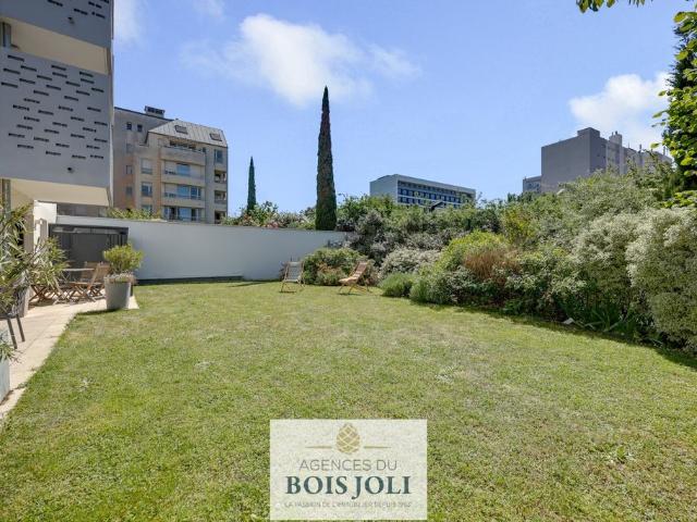 Appartement de 5 pièces de luxe en location à Issy les Moulineaux, France