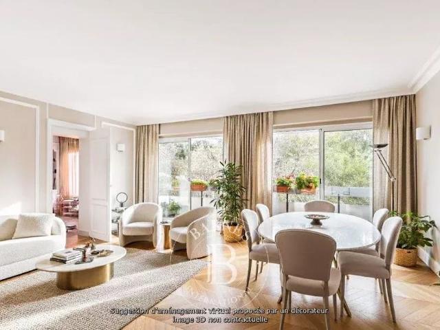 Appartement de 5 pièces de luxe en vente à Buttes Chaumont, Villette, Bas Belleville, Paris, Île de France
