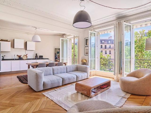 Appartement de 5 pièces de luxe en vente à Monceau, Courcelles, Ternes, France