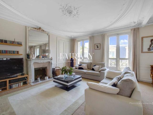 Appartement de 5 pièces de luxe en vente à Provence Opéra – Grands Boulevards, Paris, Île de France