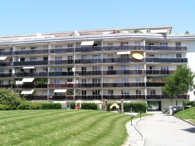 Appartement de 5.5 pièces au rez avec terrasse à Nyon