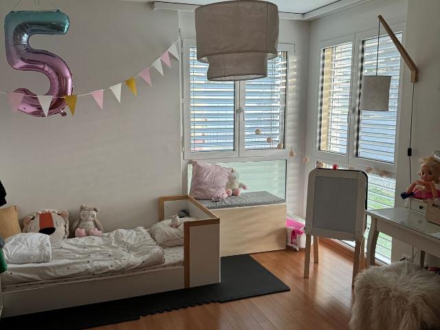 Appartement de 5.5 pièces avec vue sur le lac, piscine intérieure et carnotzet à Grandson | dreamo. Ch