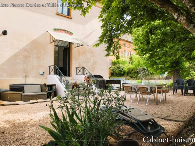 Appartement de 63 m2 à Alix, entièrement rénové