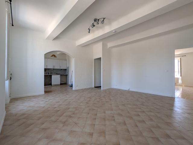 Appartement de 62m2 avec 3 pièces à louer à Pertuis