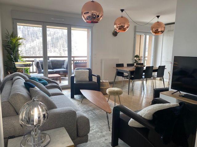Appartement de 62m2 à louer sur Péone