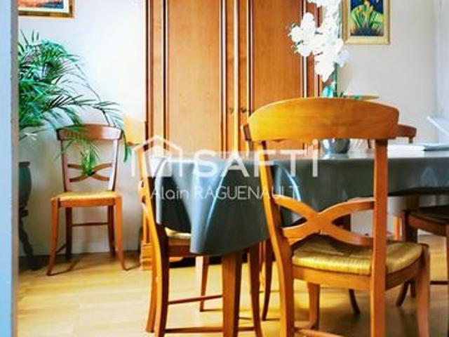 Appartement T3 Bis de 69 M2 * au calme* Proche TRAM T4