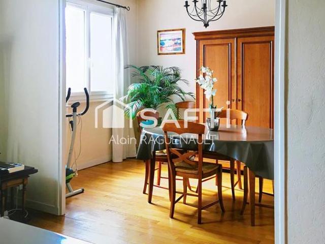 Appartement T3 Bis de 69 M2 * au calme* Proche TRAM T4