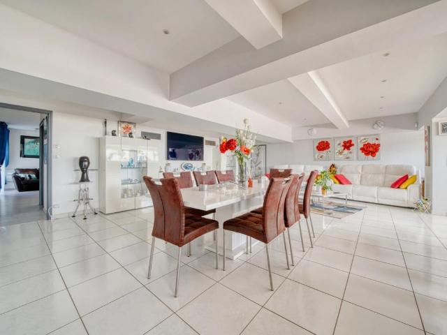 Appartement souplex de 193 m² avec vue mer