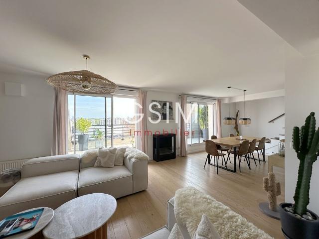 Appartement de 6 pièces de luxe en location à Suresnes, Île de France