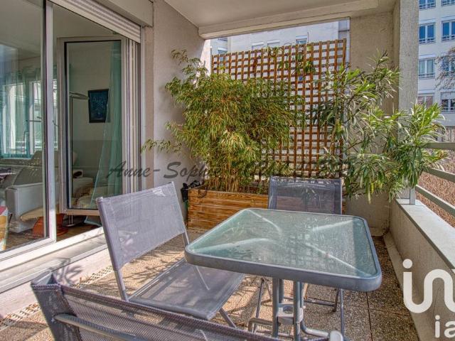 Appartement de 6 pièces de luxe en vente à Courbevoie, France