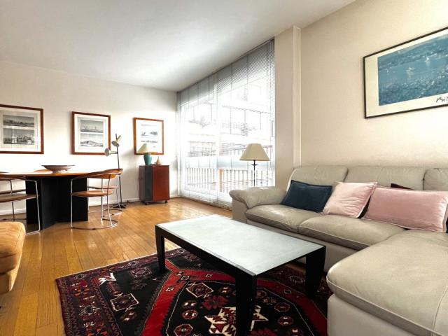 Appartement de 75m2 carrez au deuxième étage d'un immeuble d