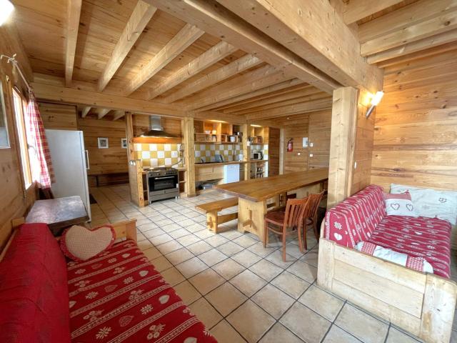 Appartement de 7 chambres pouvant accueillir 15 personnes, à. m² Saint Sorlin d'Arves