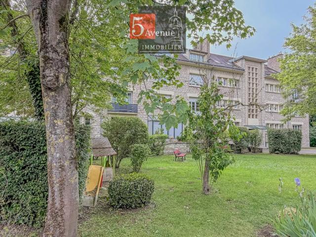 Appartement de 82m2 avec parkings à vendre à proximité de la