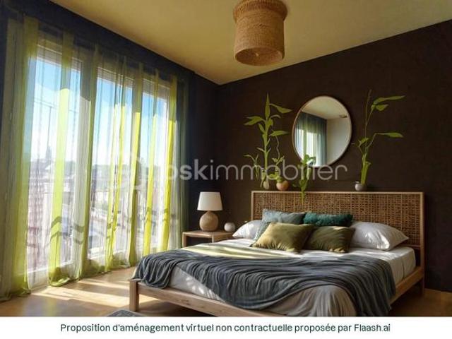 Appartement 4 pièces de 87 m² avec balcon, cave et garage Saint Jean de la Ruelle limite Saran