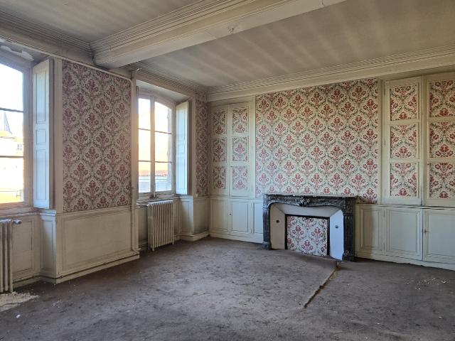 Appartement de 87m2 dans le centre historique de Riom a rénover