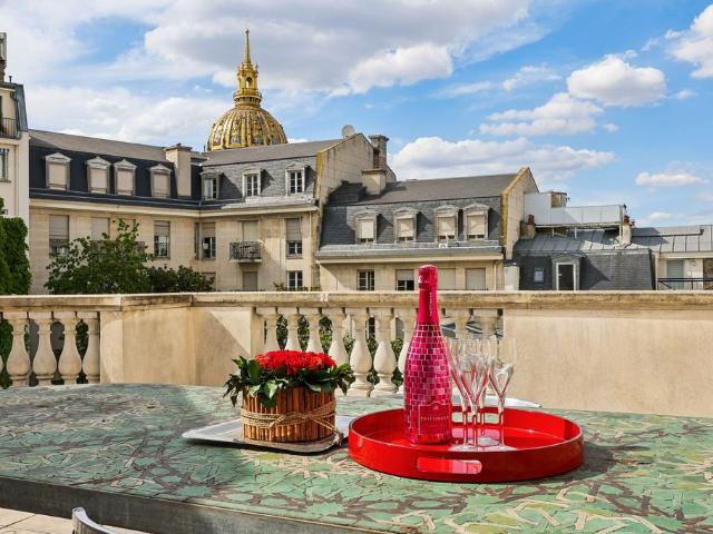 Appartement de 8 pièces de luxe à Tour Eiffel, Invalides – Ecole Militaire, Saint Thomas d’Aquin, France