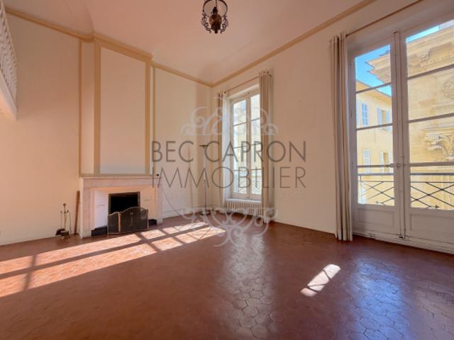 Appartement de 90,93 m2 À 2 pas du Cours Mirabeau