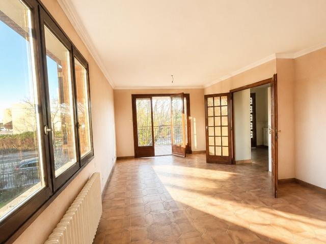 APPARTEMENT DE 97M2 AVEC UNE TERRASSE DE 15M2 SAINT PRIEST