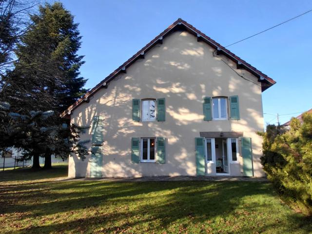 Appartement en triplex avec cave et extérieur