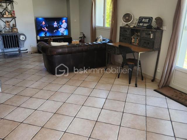 Appartement de 104 m² à Rognac